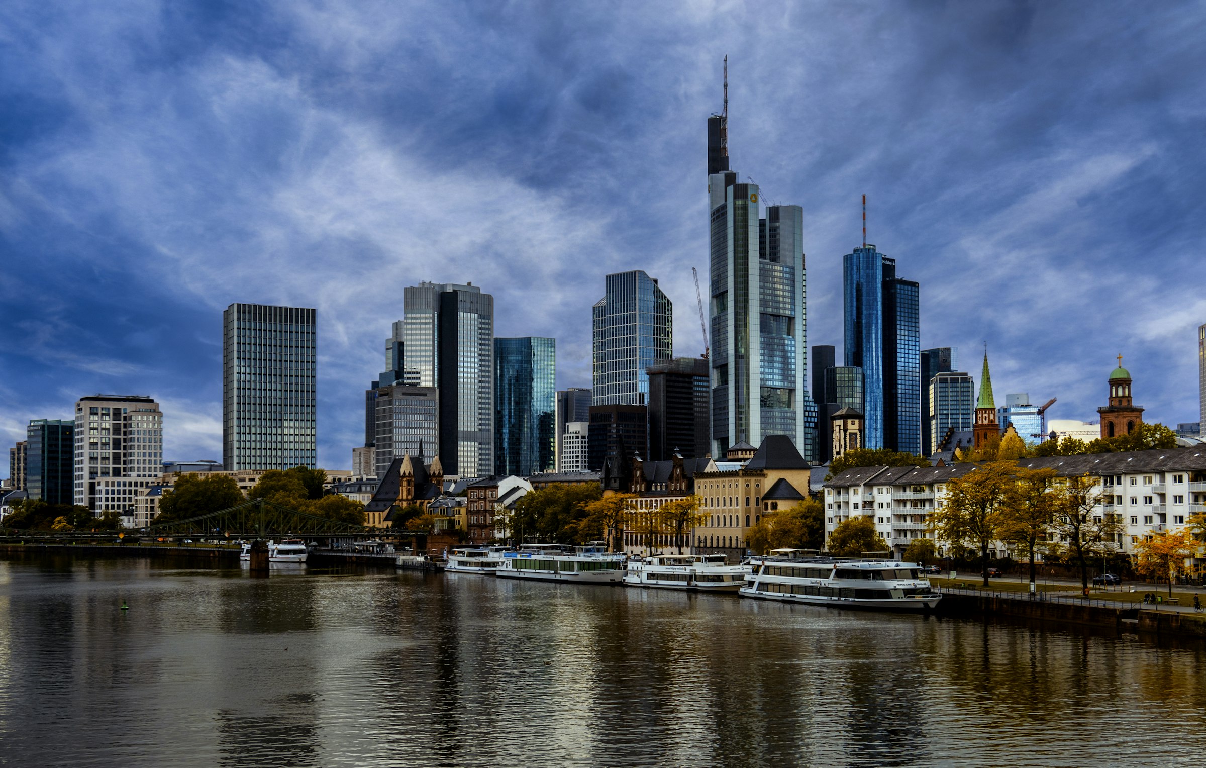 Frankfurt Marathon. Photograph: Jahanzeb Ahsan, Unsplash.